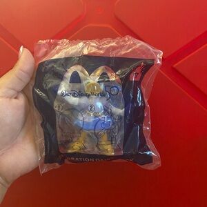 Walt Disney World 50th Celebration Daisy Duck